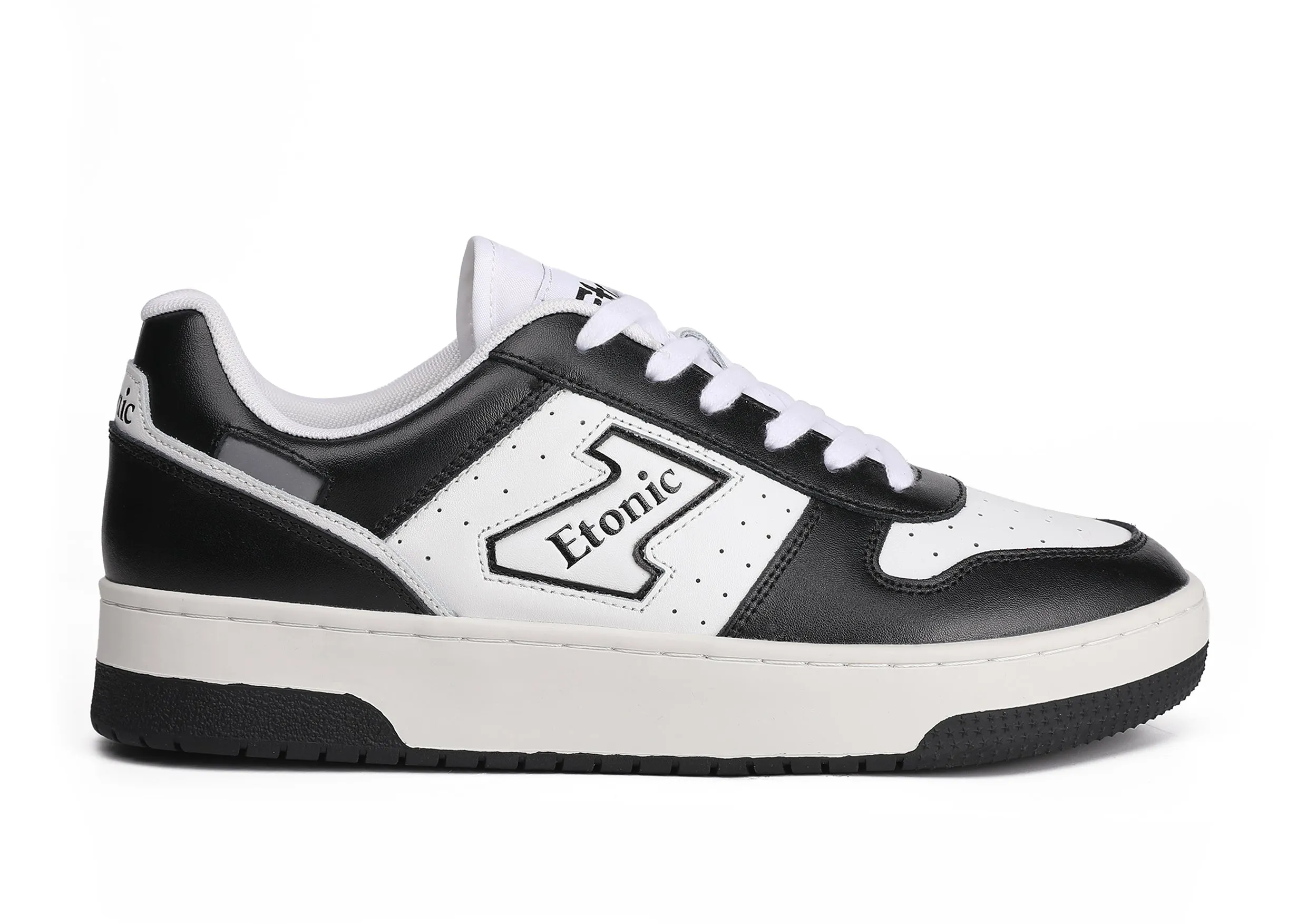 Etonic THE DREAM sneakers in white and black leather.